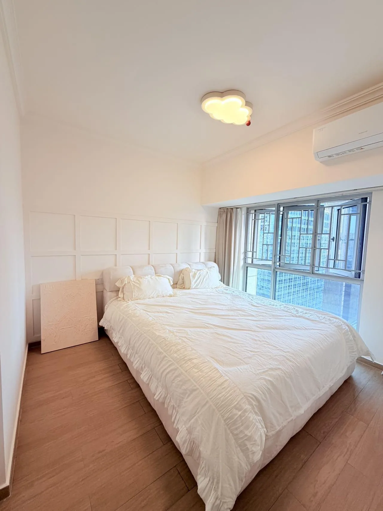 Photo 4 of Charming Cream-Style 2-Bedroom Residence at Gangxia City