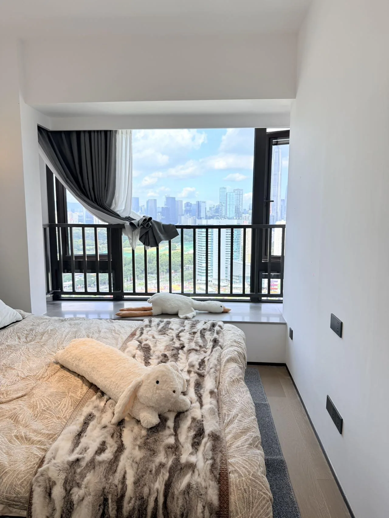 Photo 5 of Great Value 3-Bedroom Unit at CZ City Bay Phase 3, Shangsha Futian