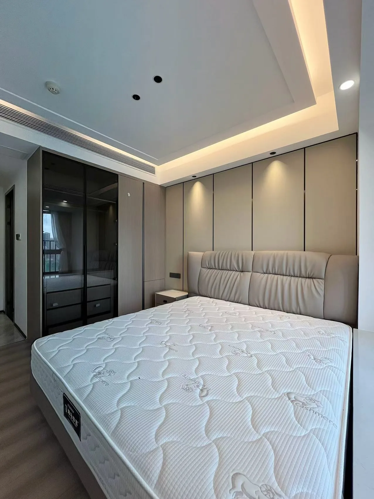 Photo 4 of Brand new Zhongzhou Binhai Huafu Phase 1, Unit A-11C, Xiasha, Futian