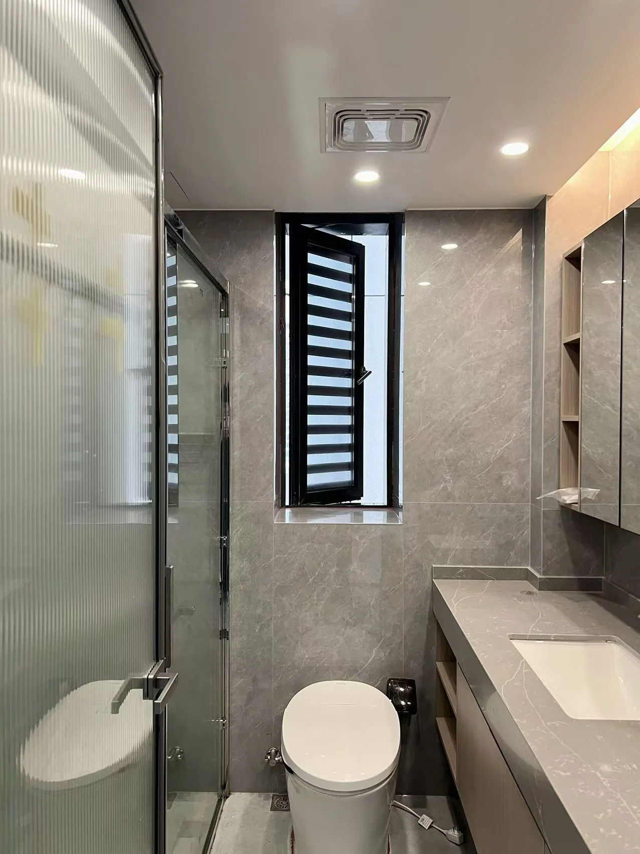 Photo 5 of Brand new Zhongzhou Binhai Huafu Phase 1, Unit A-11C, Xiasha, Futian