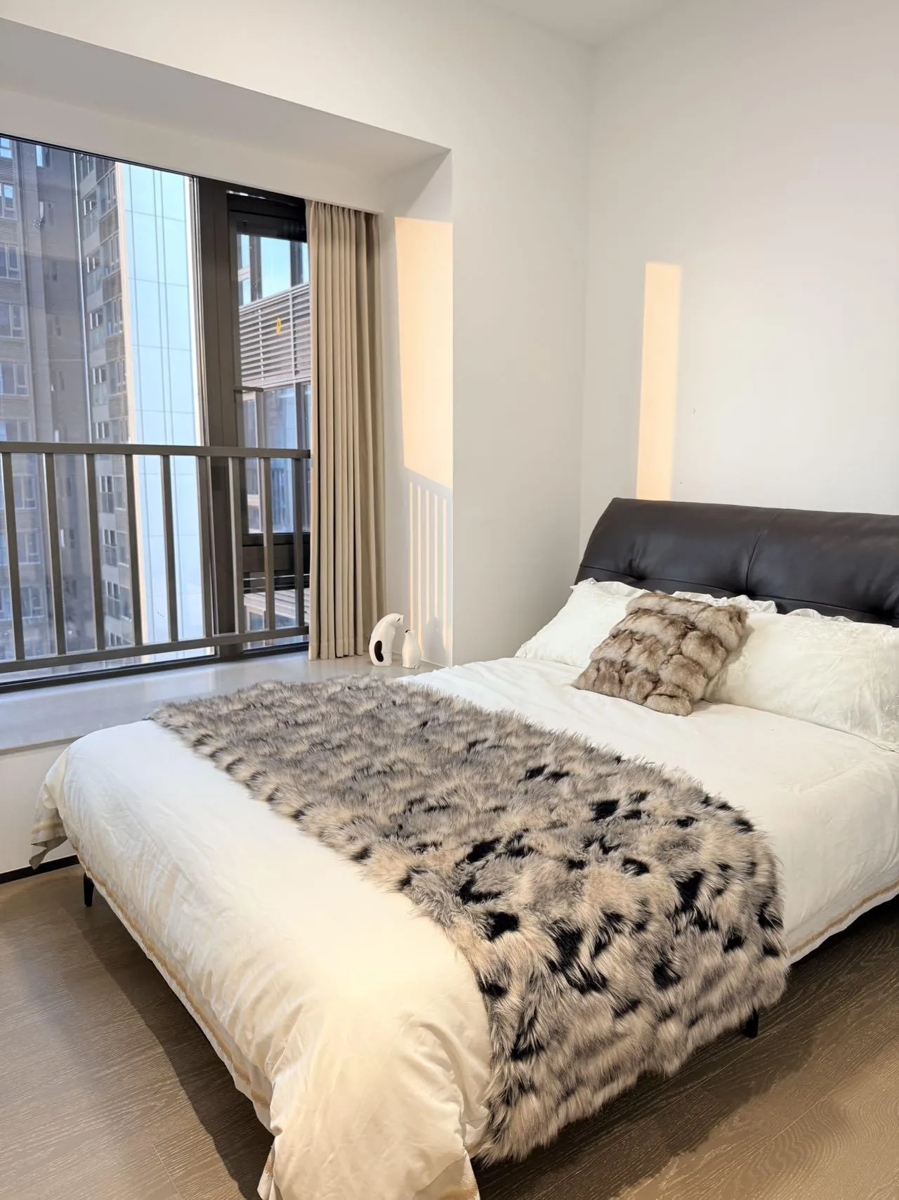 Photo 6 of Comfortable Seaview 3-Bedroom Apartment at CZ City Bay Phase 3, Shangsha Futian