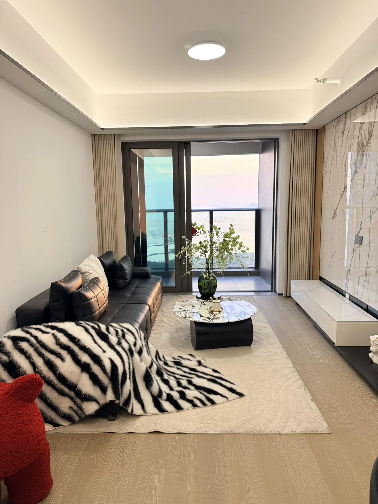 Comfortable Seaview 3-Bedroom Apartment at CZ City Bay Phase 3, Shangsha Futian — main photo