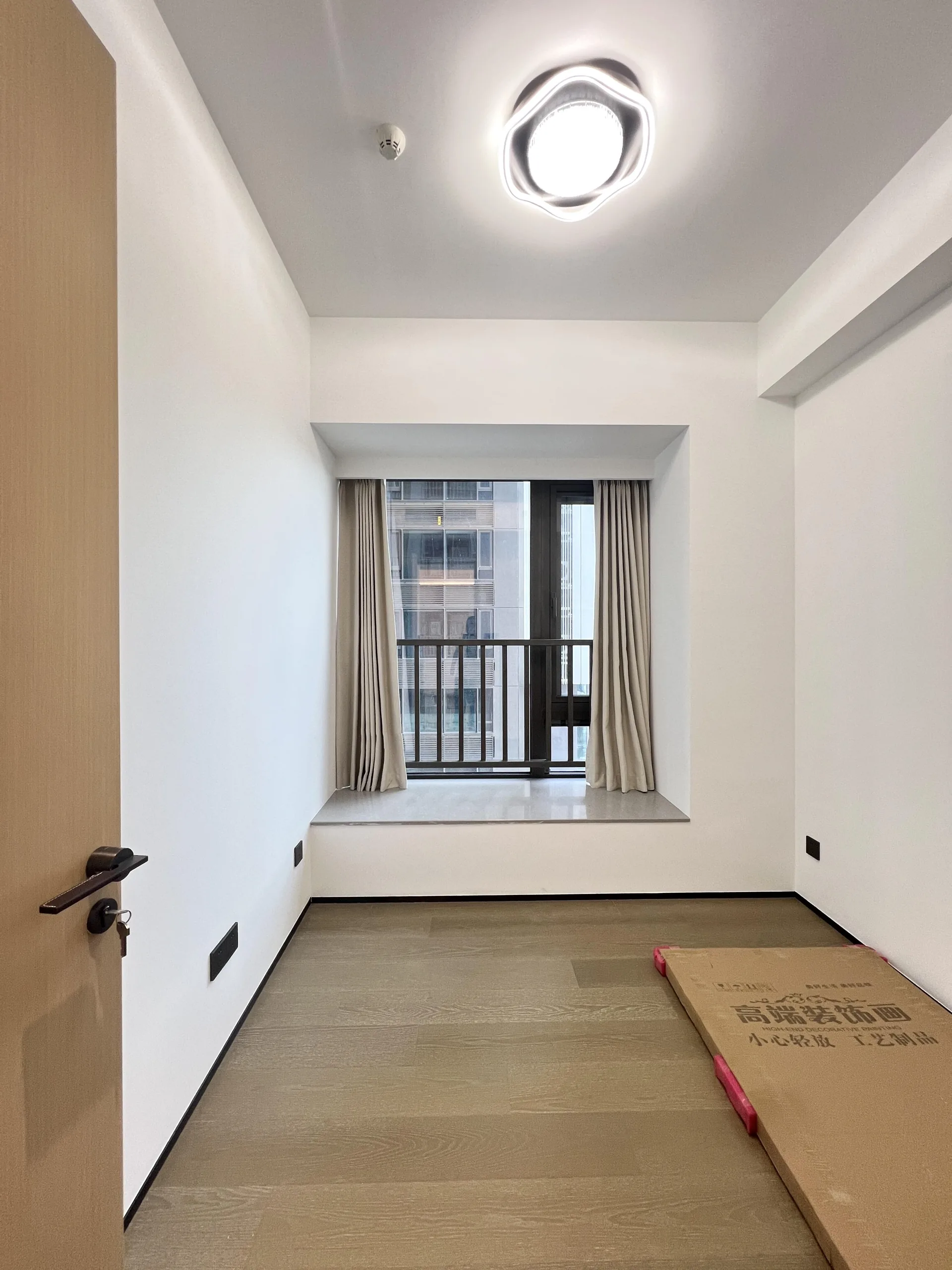 Photo 5 of Bright High-Floor 3 Bedroom Apartment at Zhongzhou Bay Phase 3, Futian Central Property Details