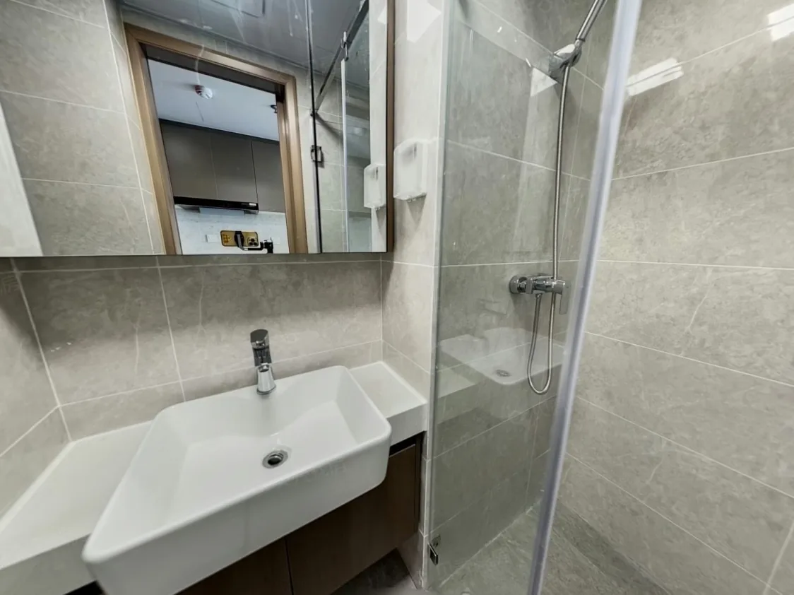 Photo 4 of Brand new studio near Futian Civic center / Lianhuashan mountain
