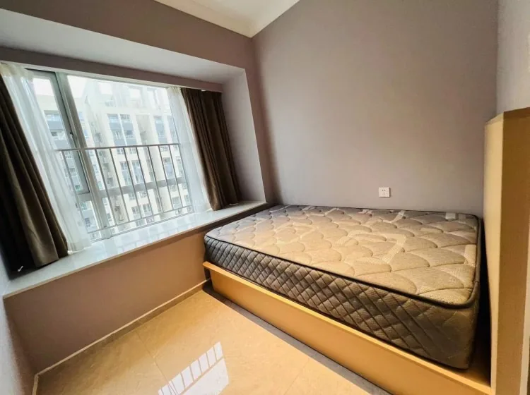 Photo 4 of Excellent Deal! Spacious 100sqm 3-Bed 2-Bath | Futian Gangxia Hui