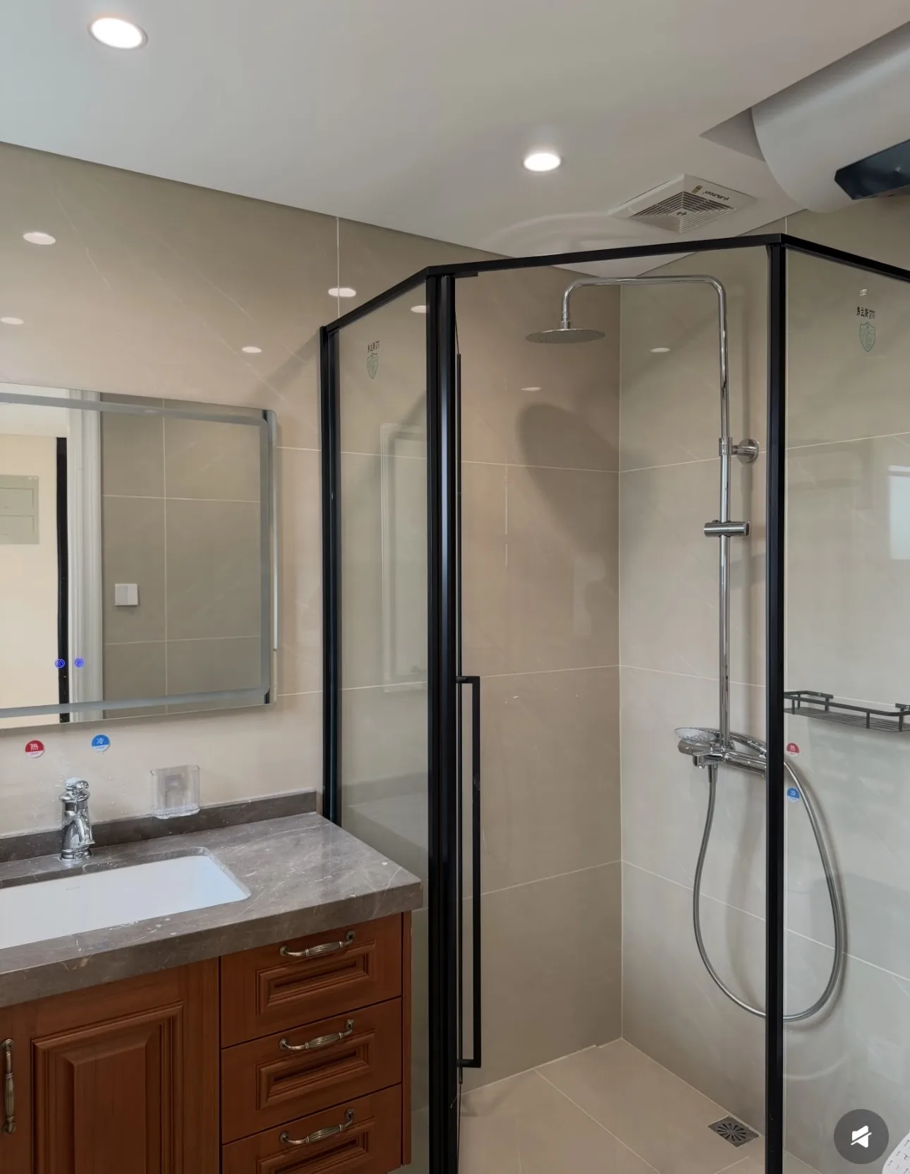 Photo 3 of Futian Bihai Yuntian | End‑unit upper duplex (3‑story) Monthly rent: RMB 46,000