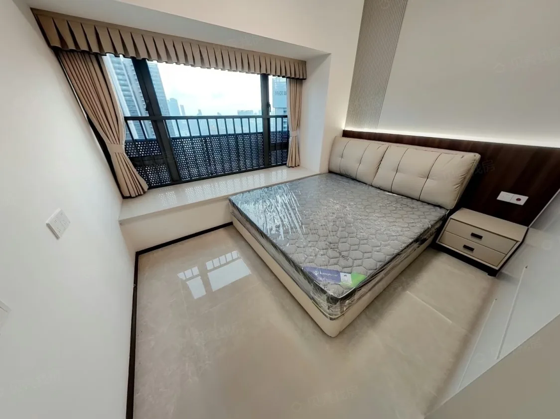 Photo 6 of Futian beautiful 4 bedrooms 122 sqm, easy access to Hongkong