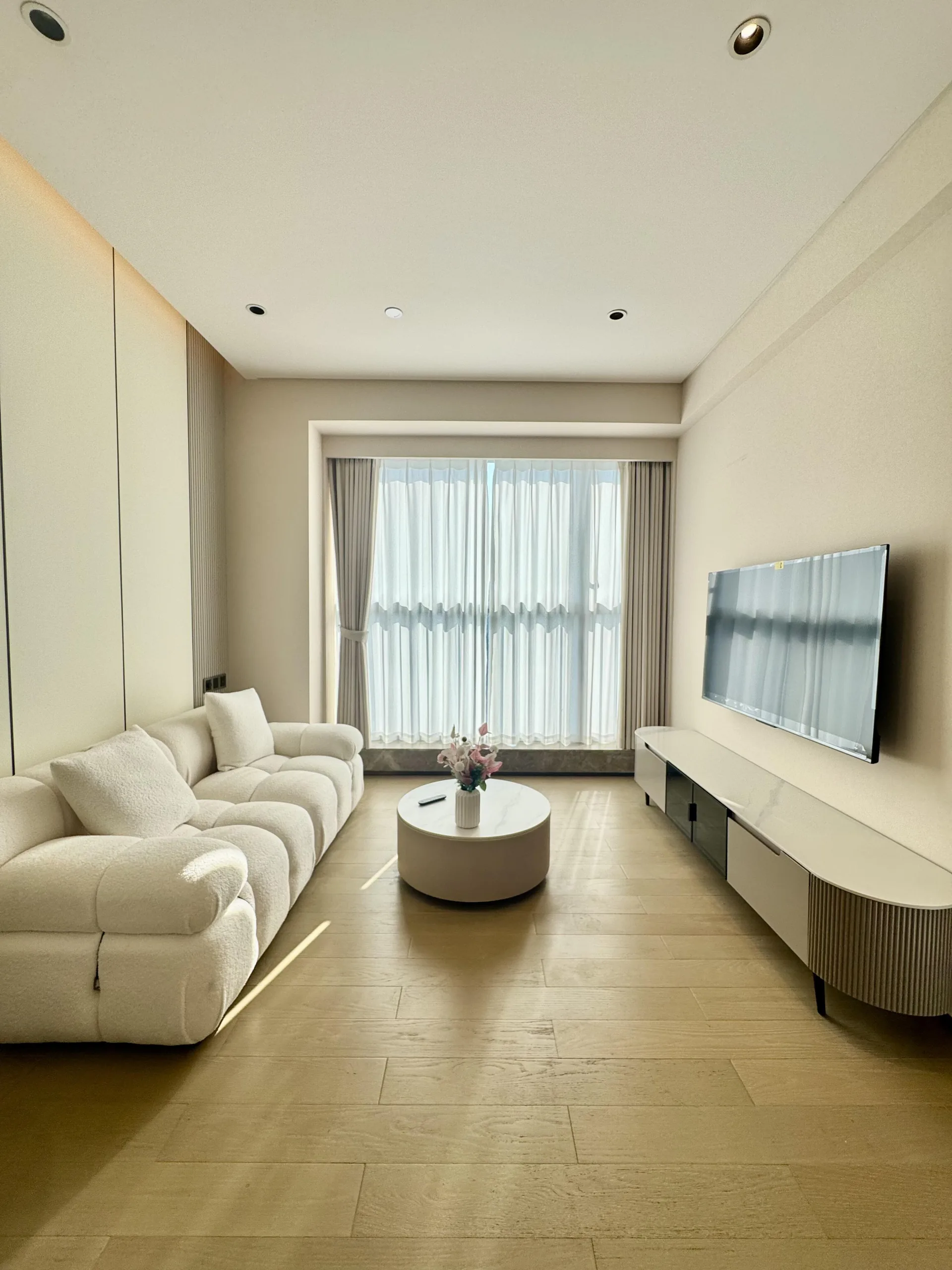 Spacious Regular 1 Bed 1 Bath at Zhongzhou Bay, Next to KK ONE Property Details — main photo