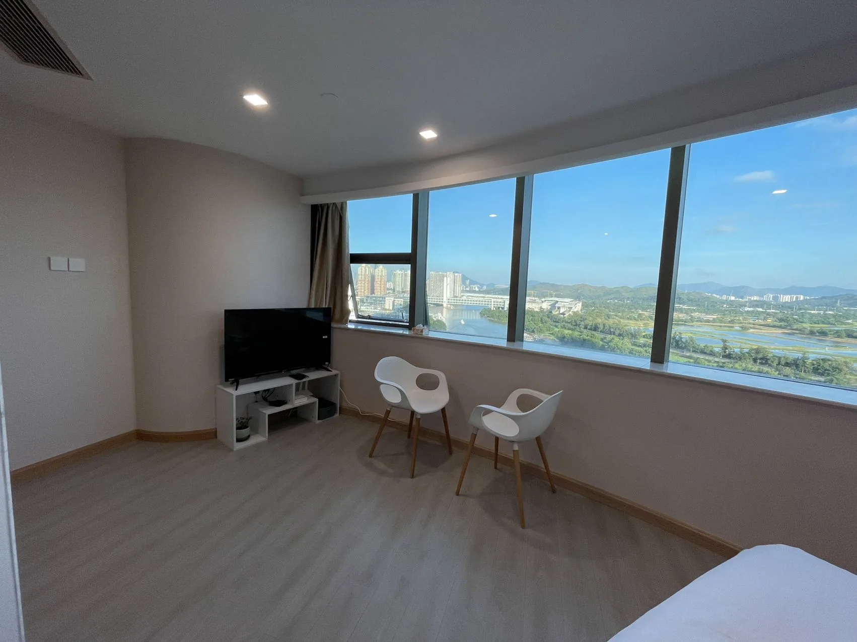 Photo 3 of Jiafu Plaza, 42 sqm, rent 5,000 RMB, Subway: Futian Port or Fubao Station