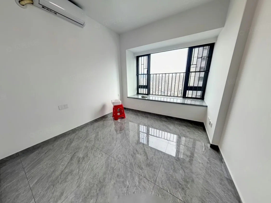 Photo 4 of Premium Spacious 2-Bedroom 1-Bath Empty Unit