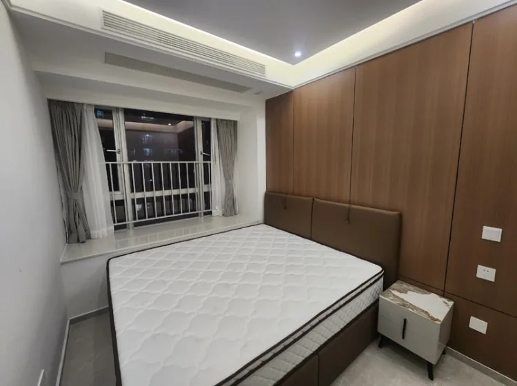 Photo 3 of Futian Gangxia Hui | 3-Bed 2-Bath Apartment for Rent