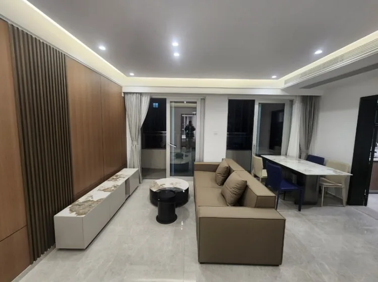 Futian Gangxia Hui | 3-Bed 2-Bath Apartment for Rent — main photo