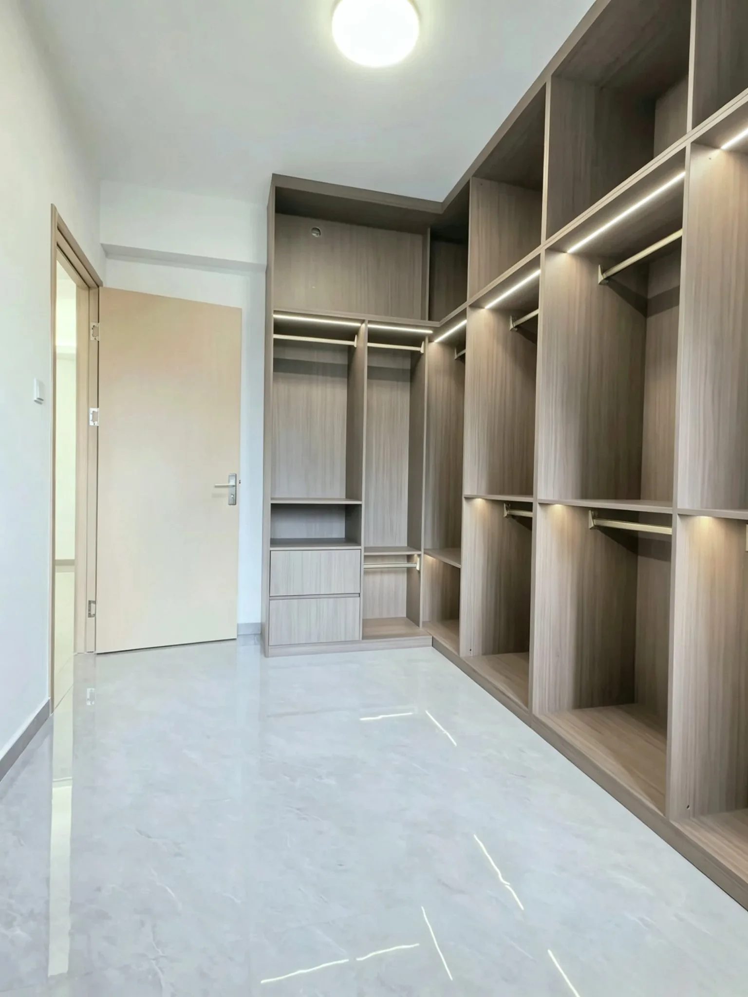 Photo 4 of Jingji Chenyue Mansion Futian apartment · 1 Bed 2 Bath · 86 sqm