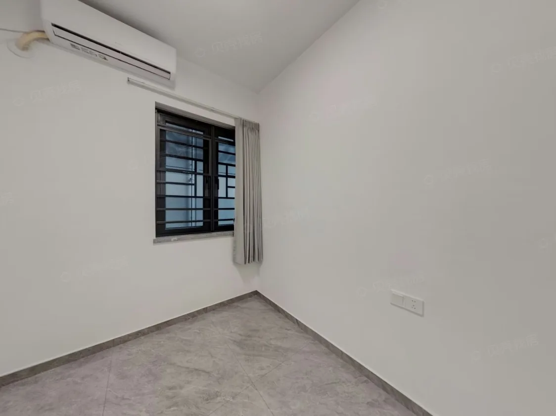 Photo 5 of Minimalist 2-Bedroom 1-Bath Empty Apartment for 6000 rmb