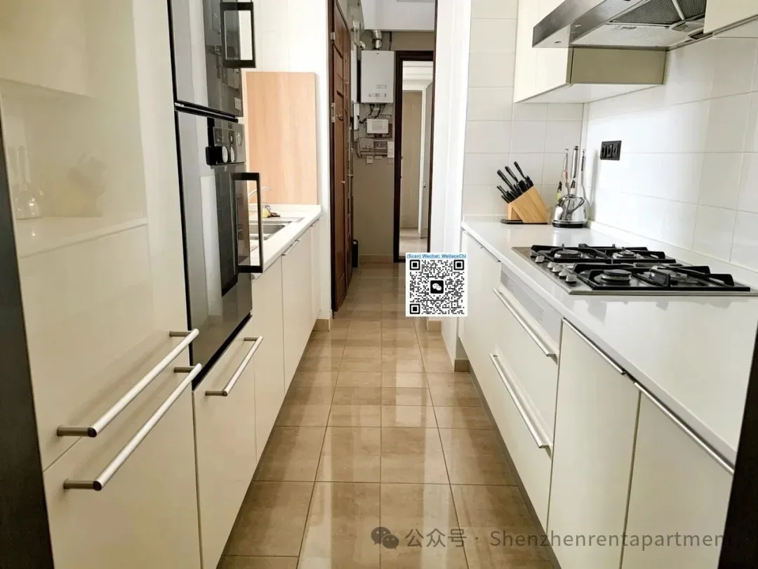 Photo 3 of The Peninsula3 | 310㎡ | 6BR 4BA | Seaview | Furnished | ¥85,000/Mth