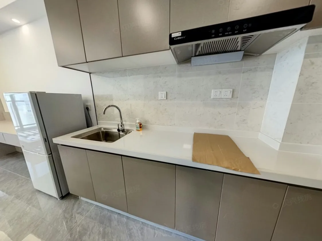 Photo 3 of Brand new studio near Futian Civic center / Lianhuashan mountain