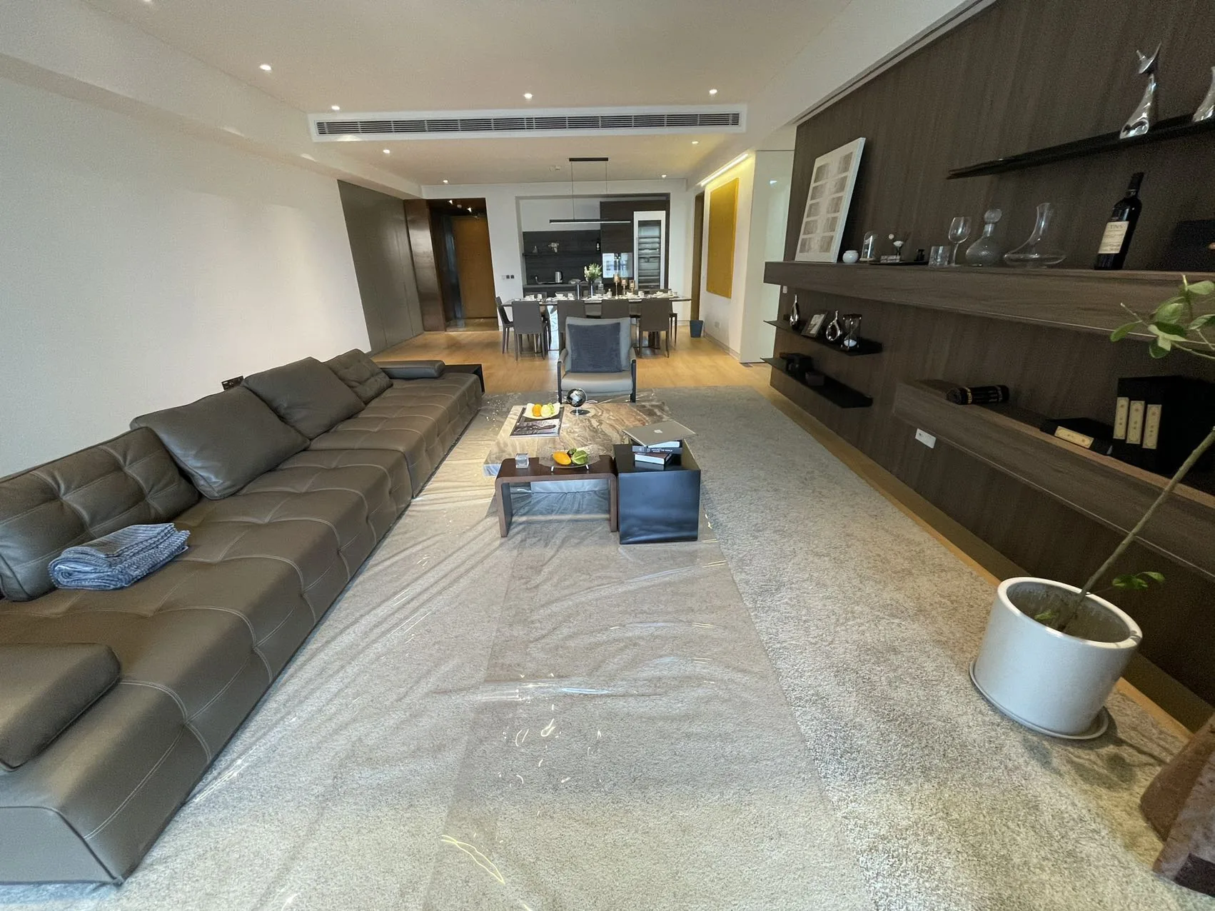 Luxury Apartment | UpperHills, Futian Shenzhen 360㎡ | 4 En-suite Bedrooms + Maid’s Room Rent: 55,000 CNY / month — main photo