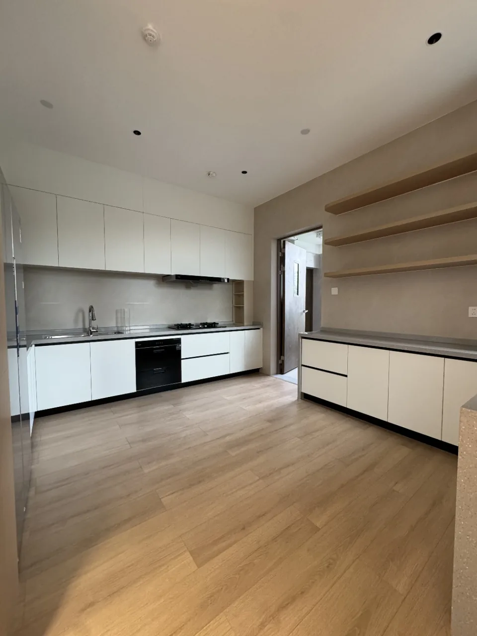 Photo 6 of Futian Hyde Garden | Tower King ▪ 248㎡, 4+1 bed, 4 en-suites, 💰 Rent: ¥48,000 / month