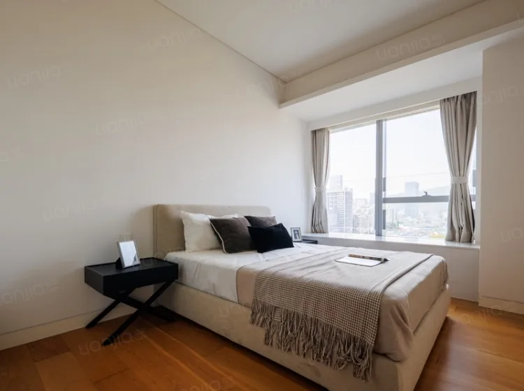 Photo 6 of Futian lovely garden UpperHills | 4BR 2BA for rent 38000
