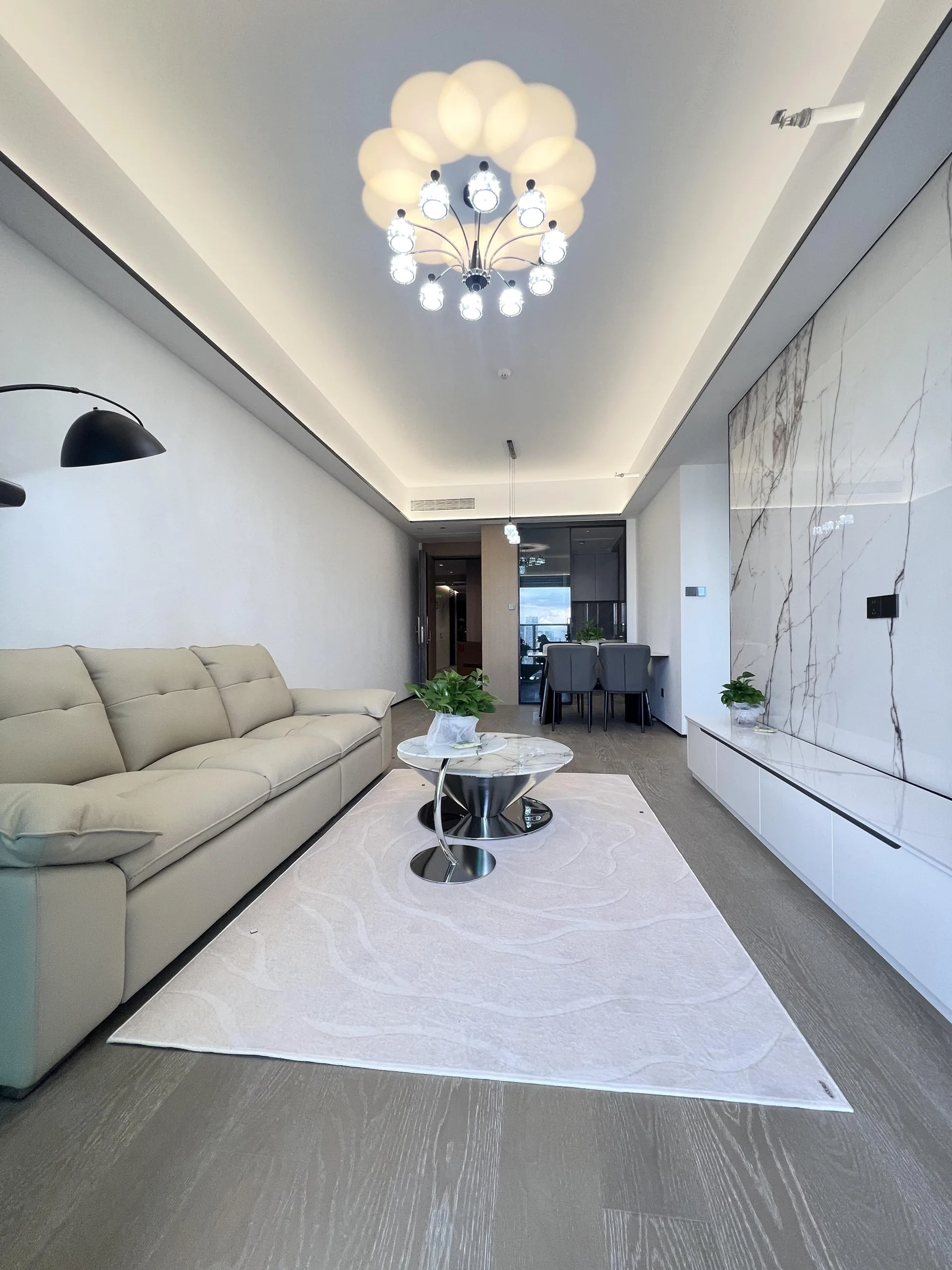 Photo 2 of Bright High-Floor 3 Bedroom Apartment at Zhongzhou Bay Phase 3, Futian Central Property Details