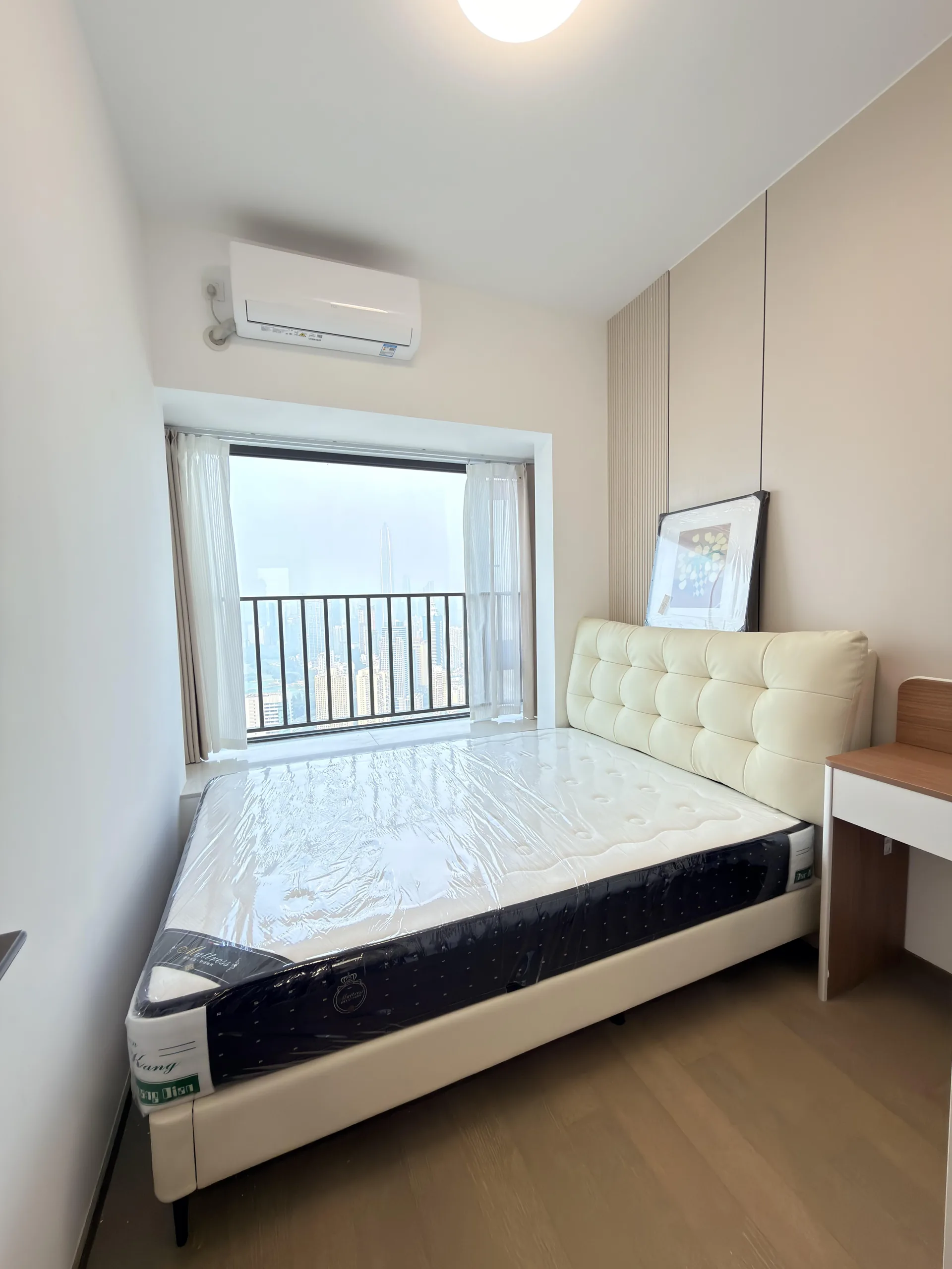 Photo 4 of  Elegant Light Luxury 1 Bed 1 Living at Zhongzhou Bay Yinghai Property Details 