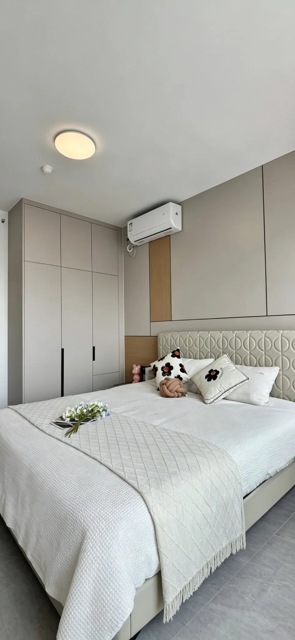 Photo 3 of Kingkey Chenyue Mansion Futian District · 2 Bed 1 Bath · 87 sqm