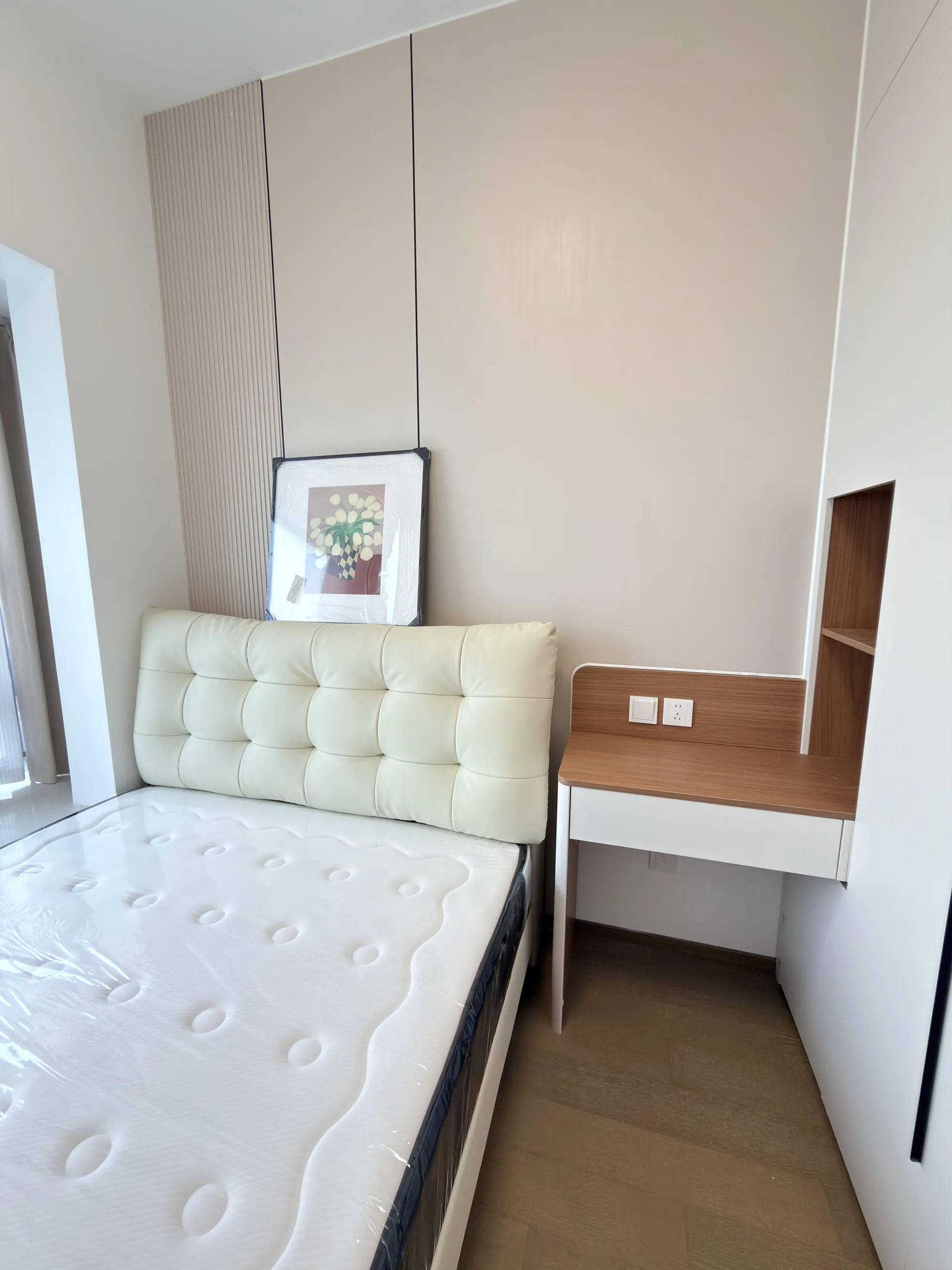 Photo 6 of  Elegant Light Luxury 1 Bed 1 Living at Zhongzhou Bay Yinghai Property Details 