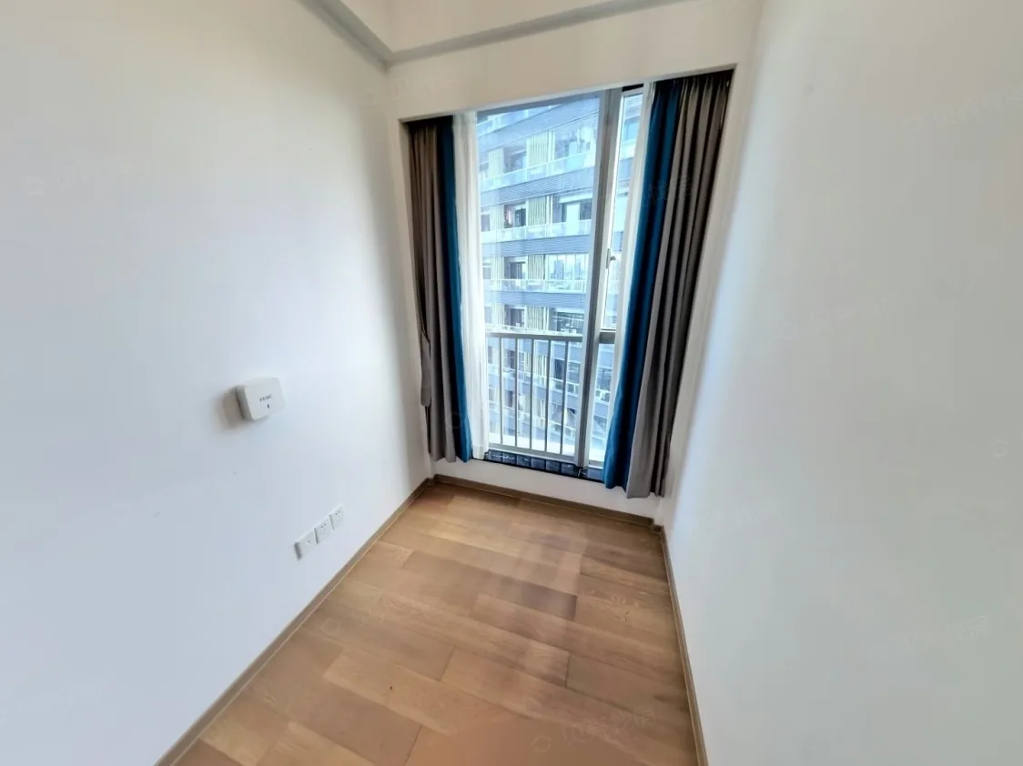 Photo 4 of Great Value! Spacious 82sqm 3-Bed 1-Bath | Zhongzhou Coastal Commercial Center 82 sqm · 3 Bedrooms · 1 Bathroom