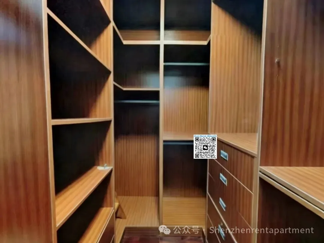Photo 6 of The Peninsula 2 | 153㎡ | 3BR 2BA | Seaview | Furnished | ¥17,500/Mth