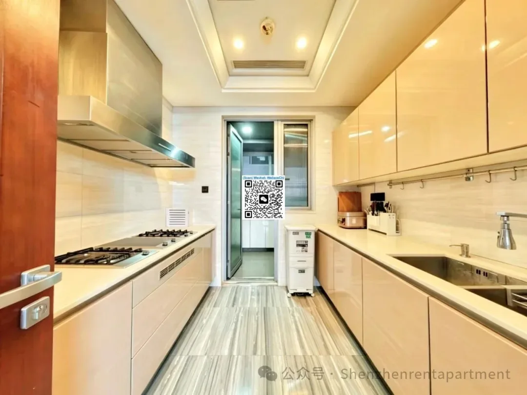 Photo 2 of IMPERIAL PARK | 258㎡ 3BR 4BA | Low Floor | Seaview | ¥40,000/mth