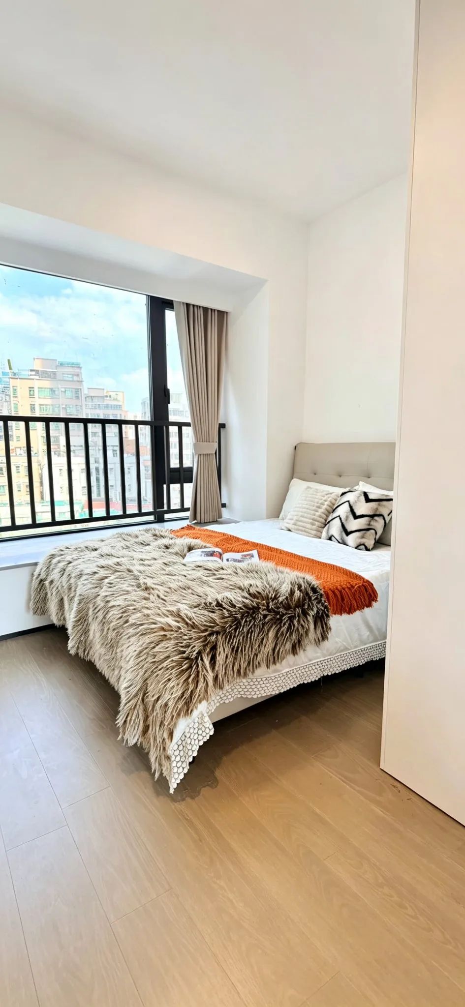 Photo 3 of Futian Zhongzhou Binhai Huafu (Zhongzhou · 3 Bed 2 Bath · 126 sqm