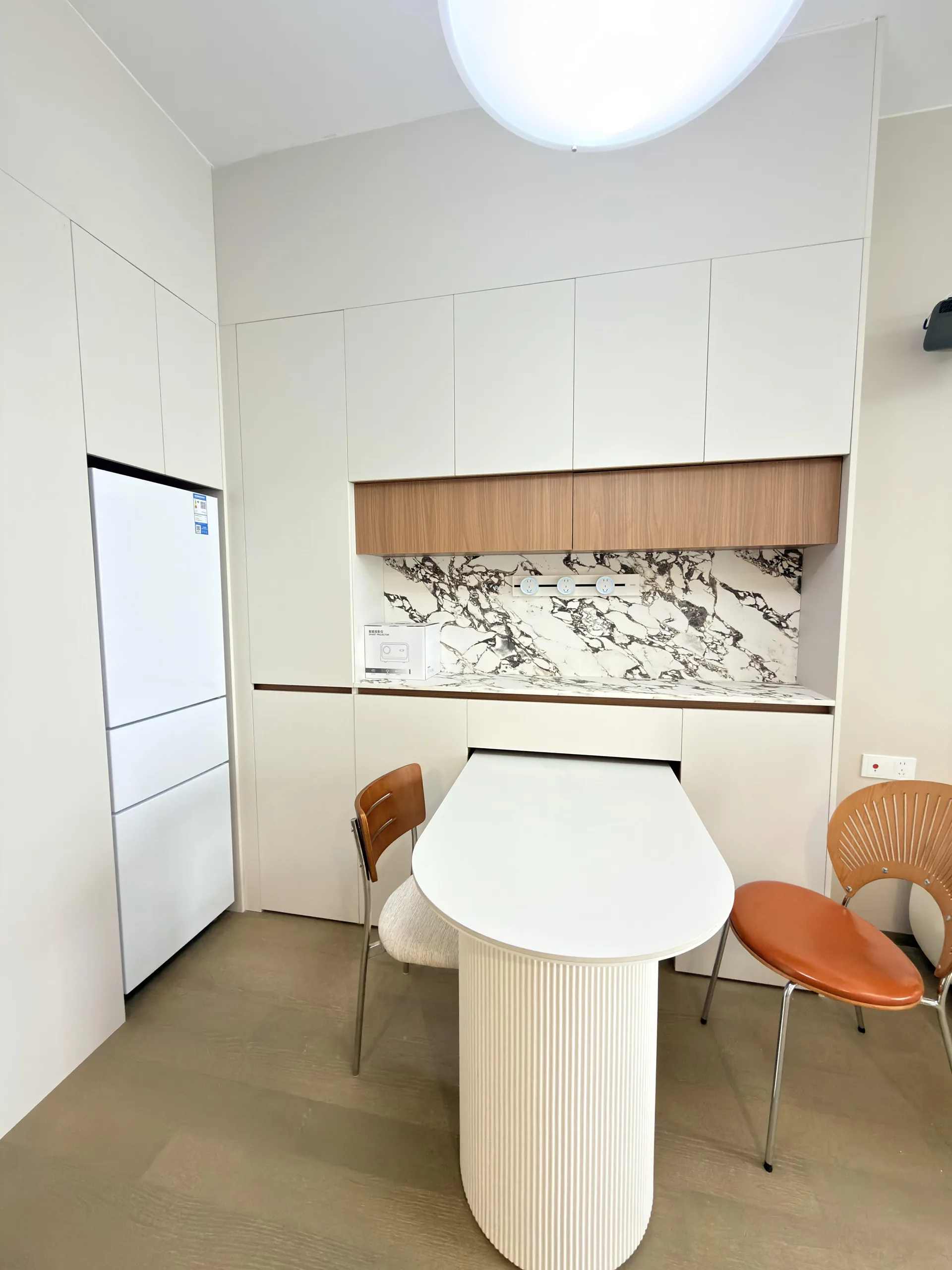 Photo 3 of  Elegant Light Luxury 1 Bed 1 Living at Zhongzhou Bay Yinghai Property Details 