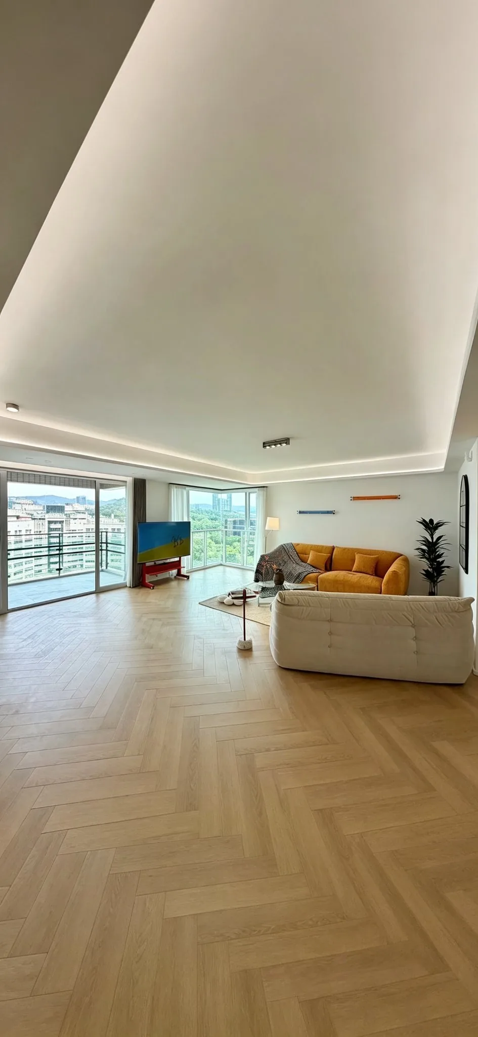 Photo 5 of central Futian · 2 Bed 2 Bath · 136 sqm