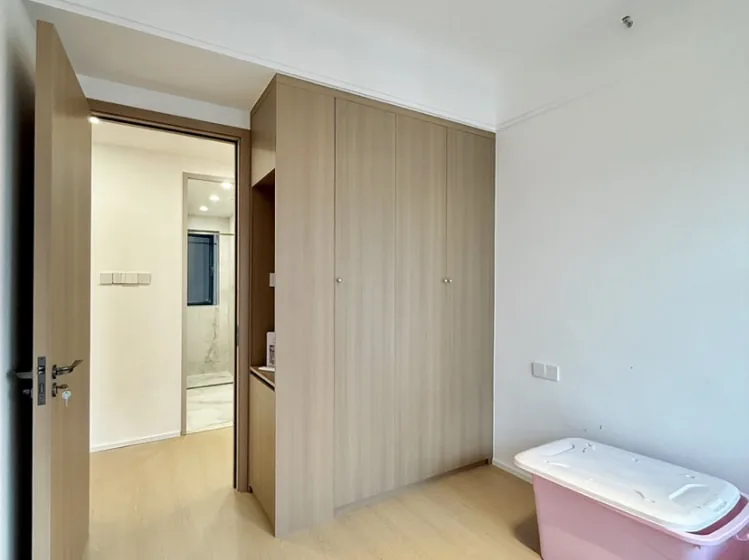 Photo 5 of Futian beautiful 2 bedrooms, 16500 rmb, close to Hongkong border