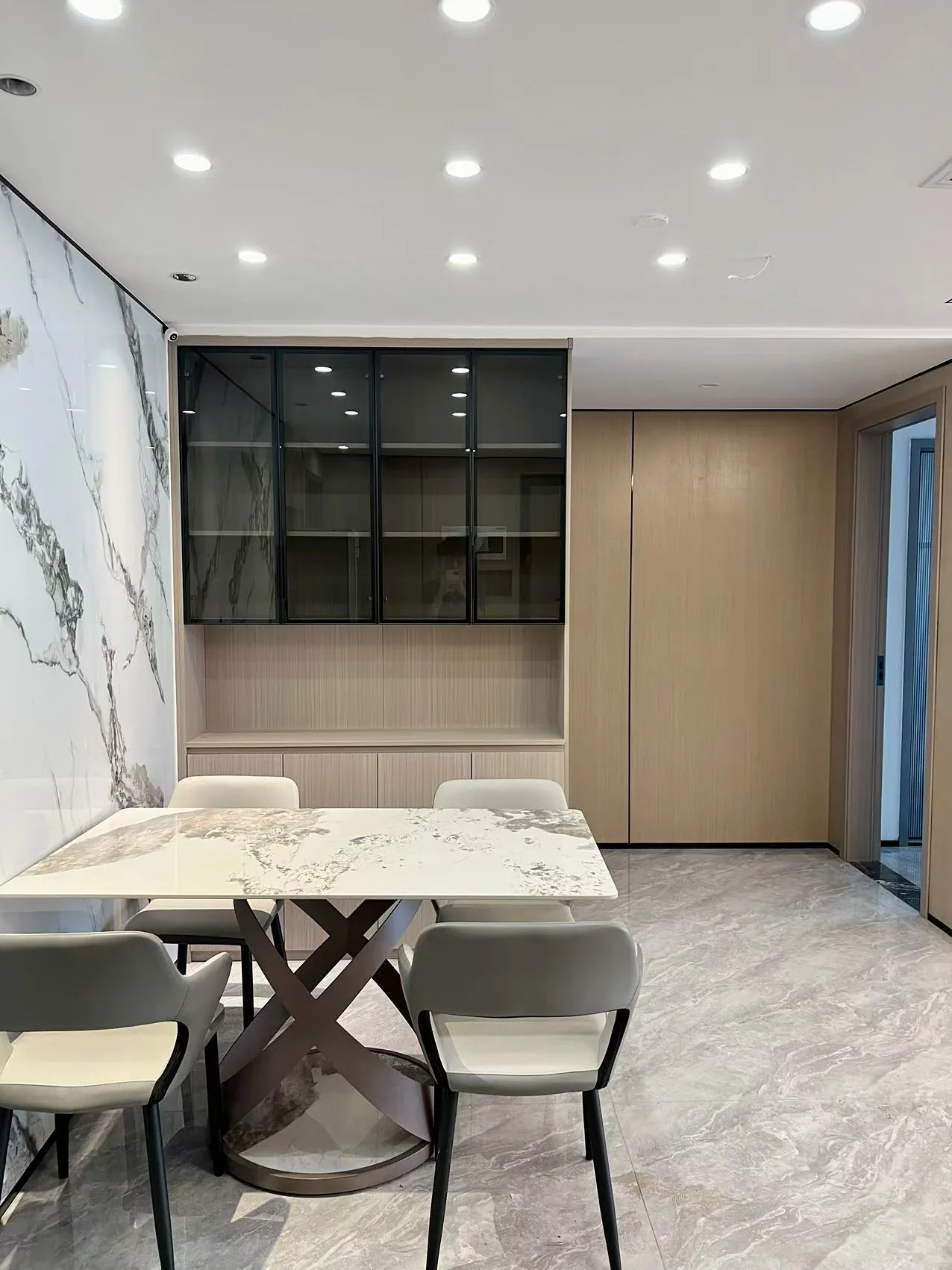 Photo 3 of Zhongzhou Binhai Huafu Phase Unit · 4 Bed 2 Bath · 142 sqm