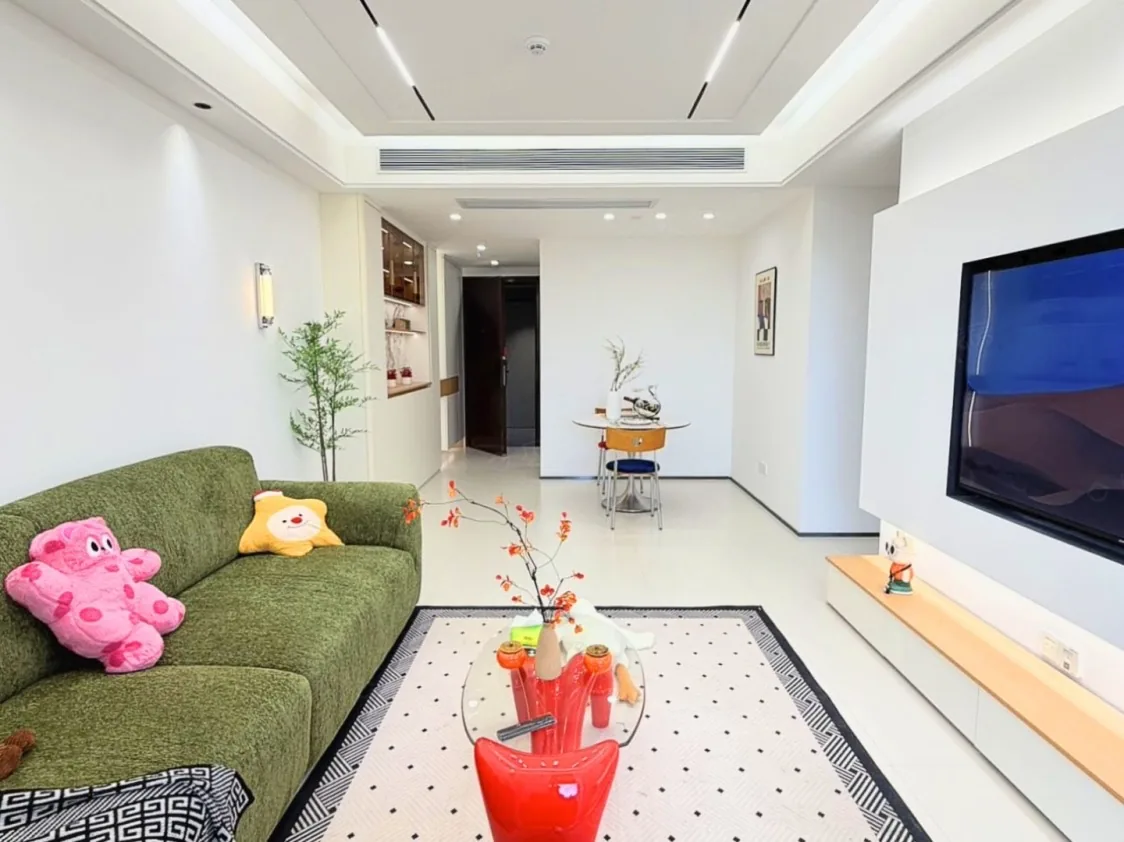Photo 2 of Beautiful art like big 2 bedrooms 2 bathroom, size 106 sqm, rent 17800