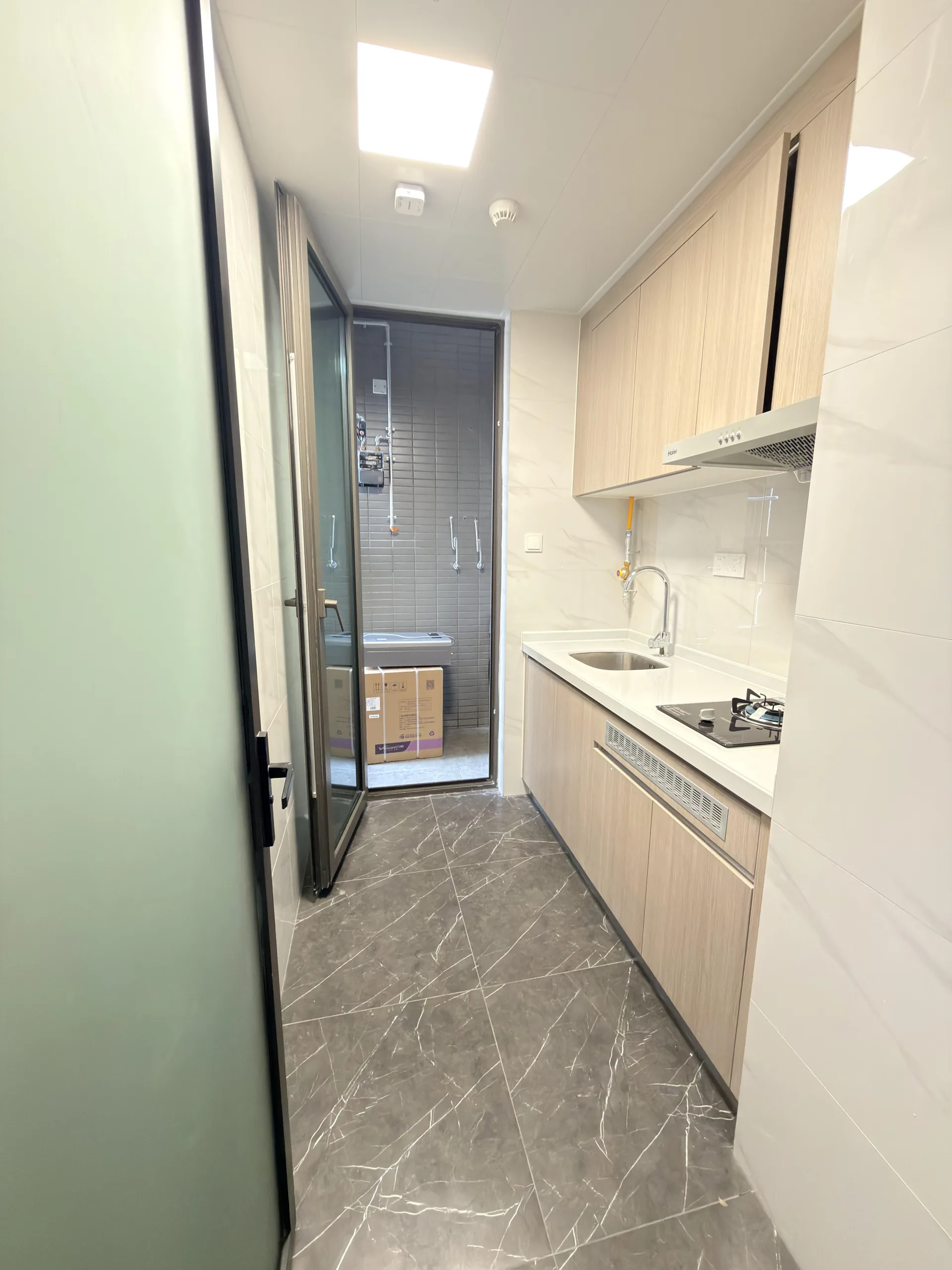 Photo 5 of  Elegant Light Luxury 1 Bed 1 Living at Zhongzhou Bay Yinghai Property Details 