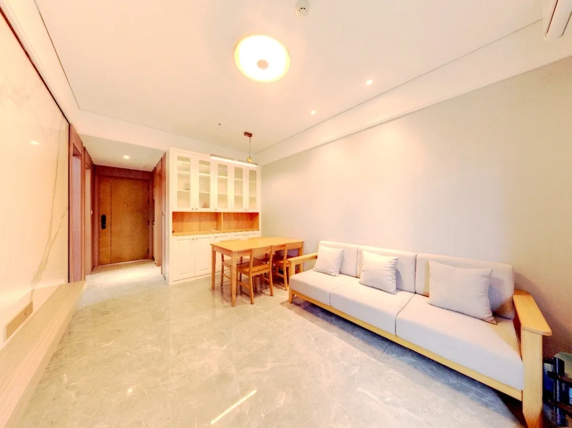 Sun‑Filled Southeast‑Facing 2‑Bedroom | Maoye Dehong World 70sqm