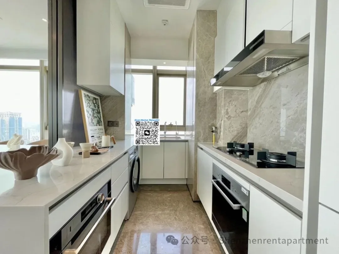 Photo 4 of Sihai MTR | 131㎡ 2BR 2BA | Open Oven Dishwasher Kitchen | ¥18,500/Mth