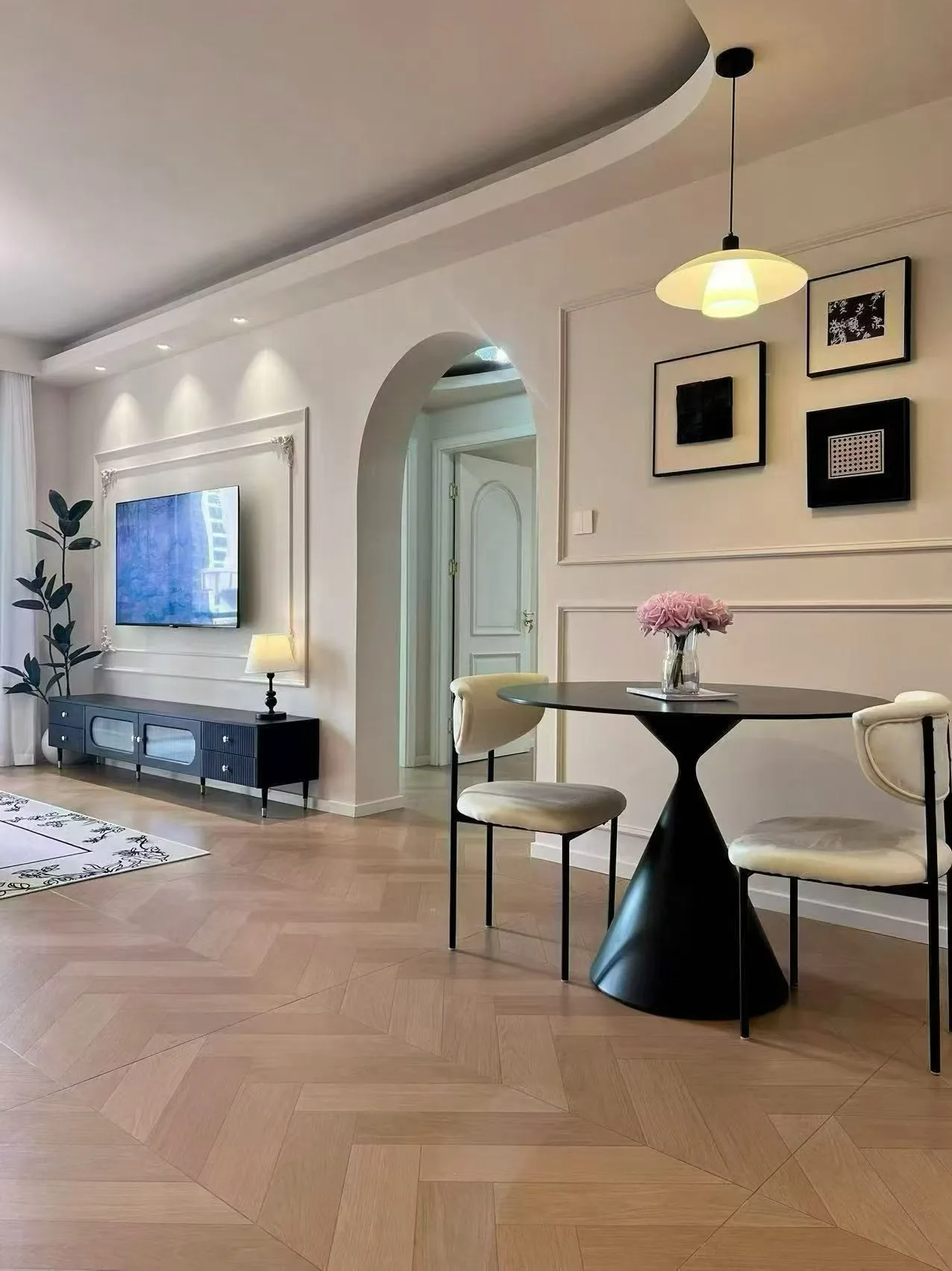 Photo 2 of Gorgeous 2 bedrooms, rent 12000 rmb, One Avenue (Futian)
