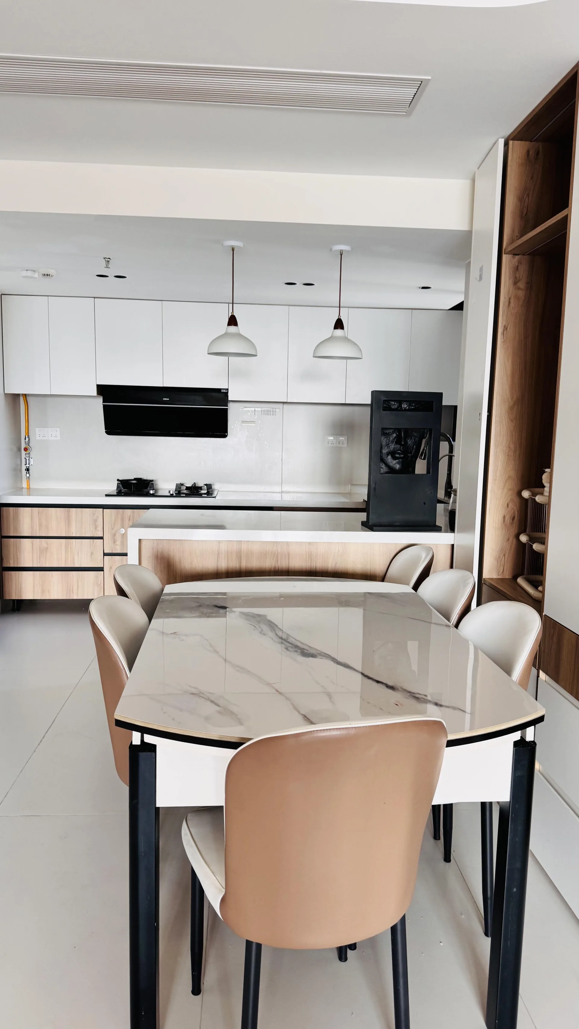 Photo 3 of Futian Futong Jiuyao Mansion 4 beds + walk‑in closet, south‑facing, high floor, brand‑new renovation, rent ¥17000+