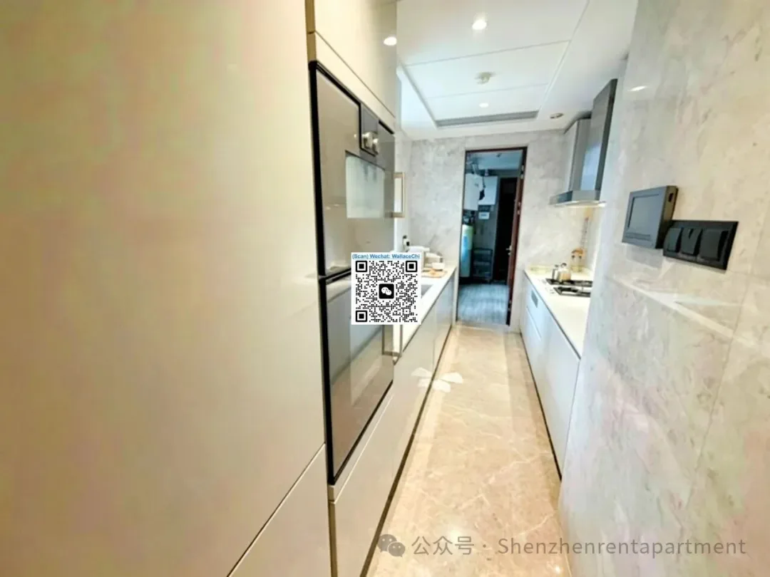 Photo 3 of The Peninsula3 | 260㎡ 5BR 4BA | Low floor | ¥49,000/Mth