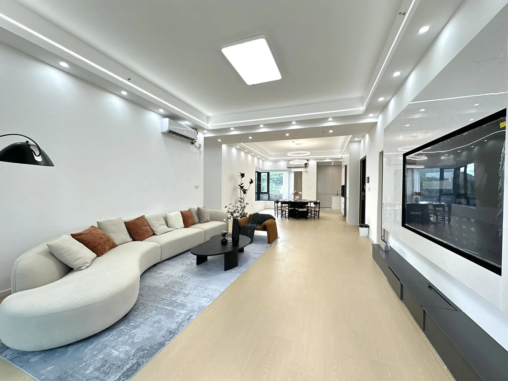 Photo 2 of Futian NEW LISTING | Hyde Garden Tower King ▪ 249㎡ | 4 en-suites + 1 maid’s room,