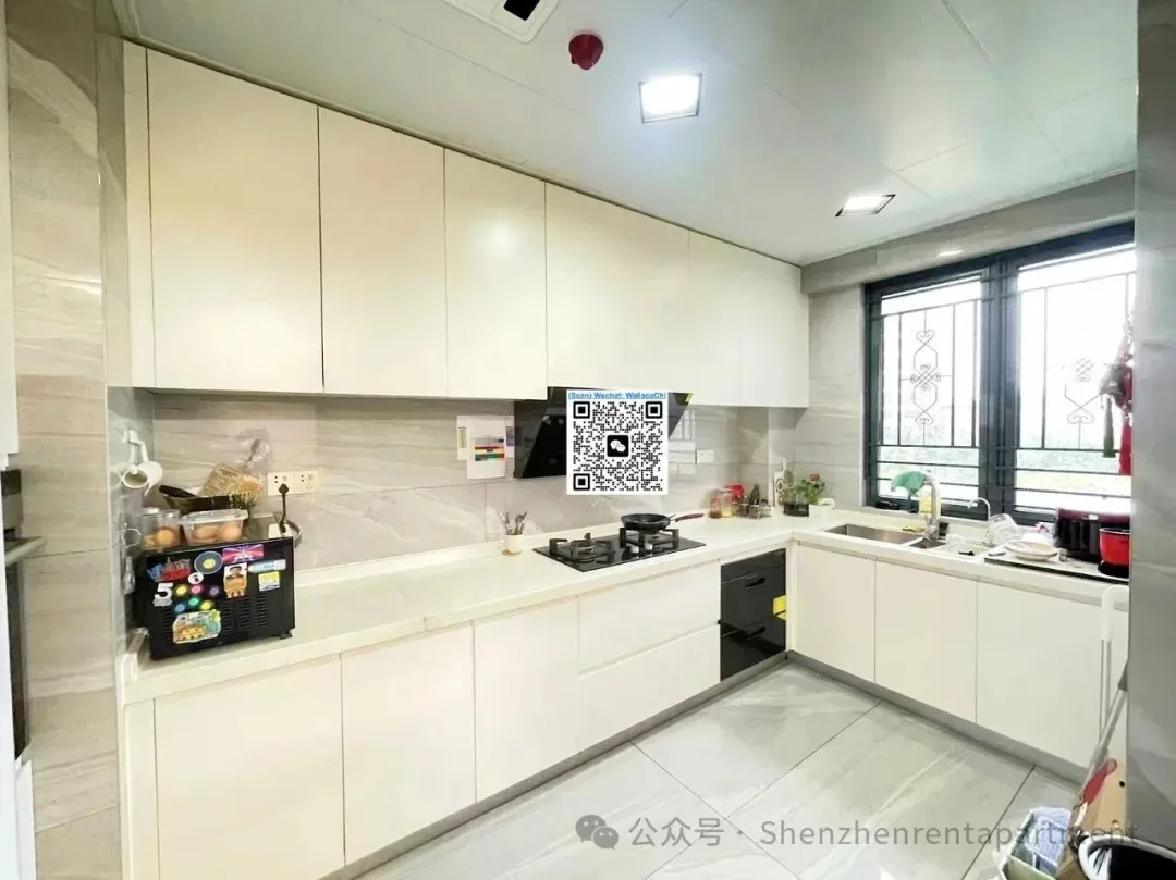 Photo 2 of IMPERIAL PARK | 205㎡ 4BR | Oven Dish washer Kitchen | ¥30,000/mth