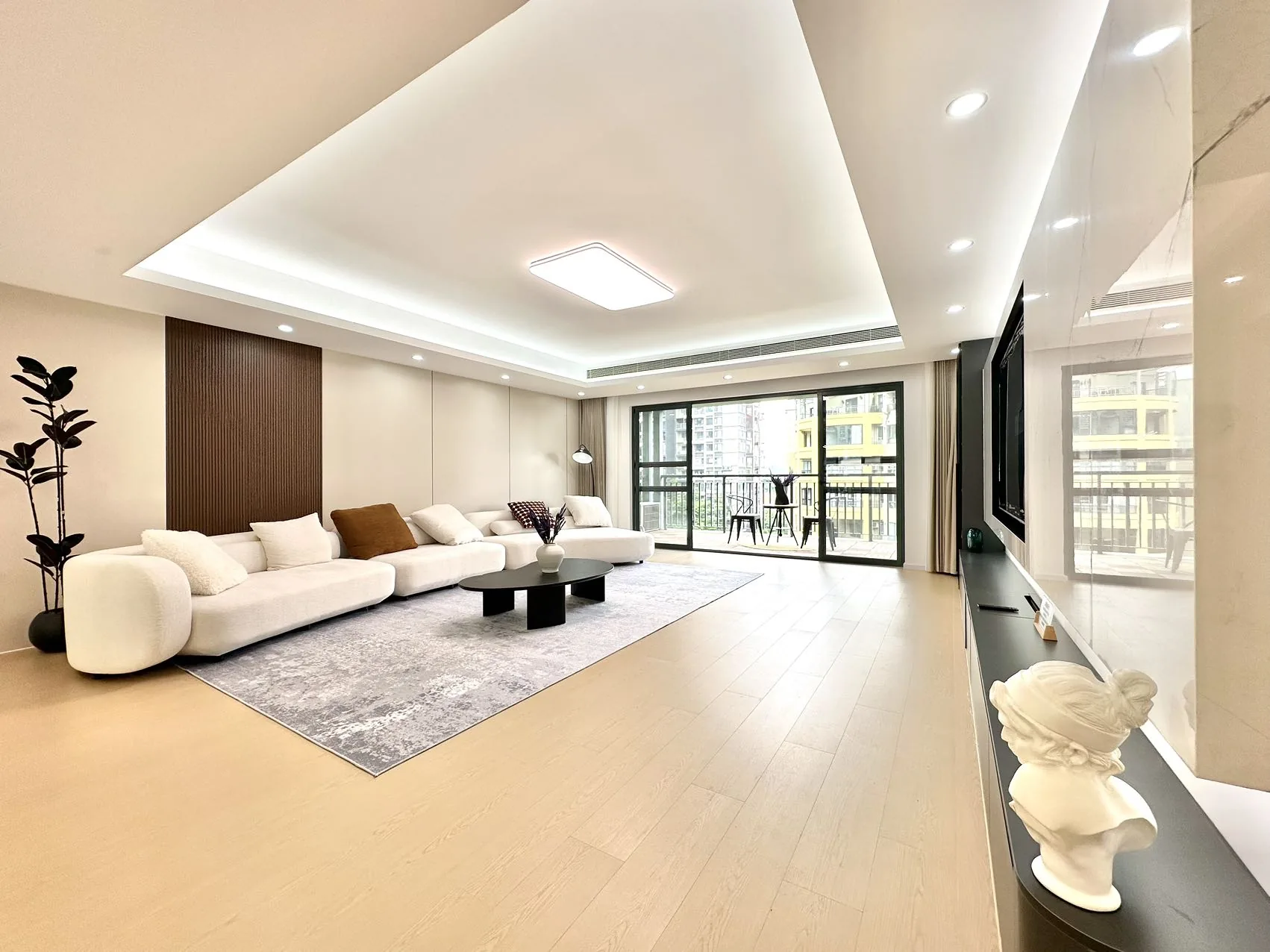 Clear Water Bank Phase 4, Tower S, Unit 901 ▪ 257㎡ | 5 beds — main photo