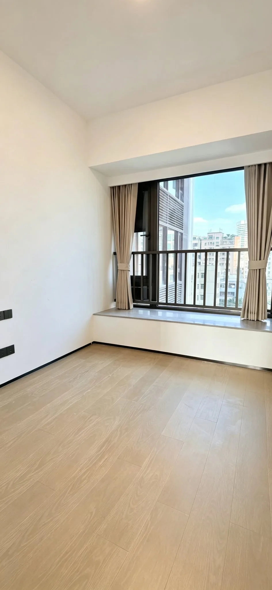 Photo 8 of Futian Zhongzhou Binhai Huafu (Zhongzhou · 3 Bed 2 Bath · 126 sqm