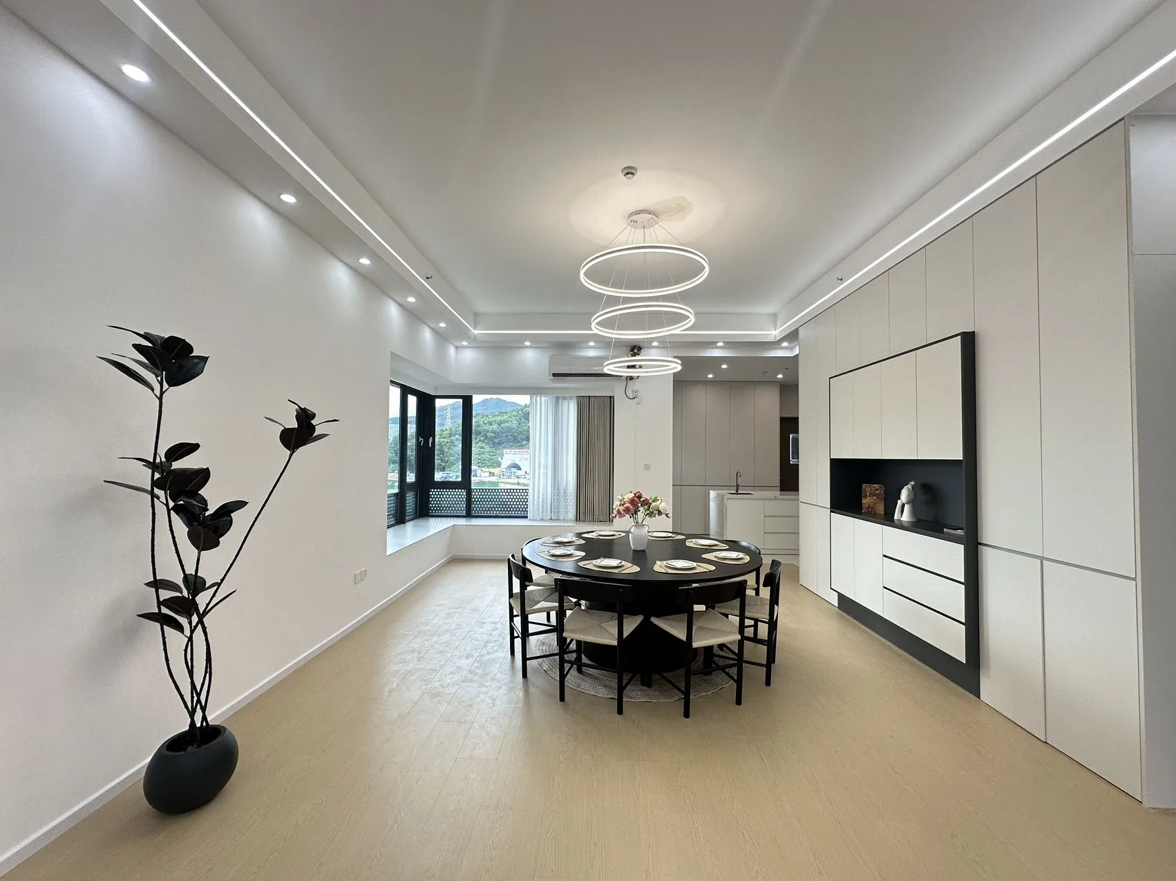 Photo 5 of Futian NEW LISTING | Hyde Garden Tower King ▪ 249㎡ | 4 en-suites + 1 maid’s room,