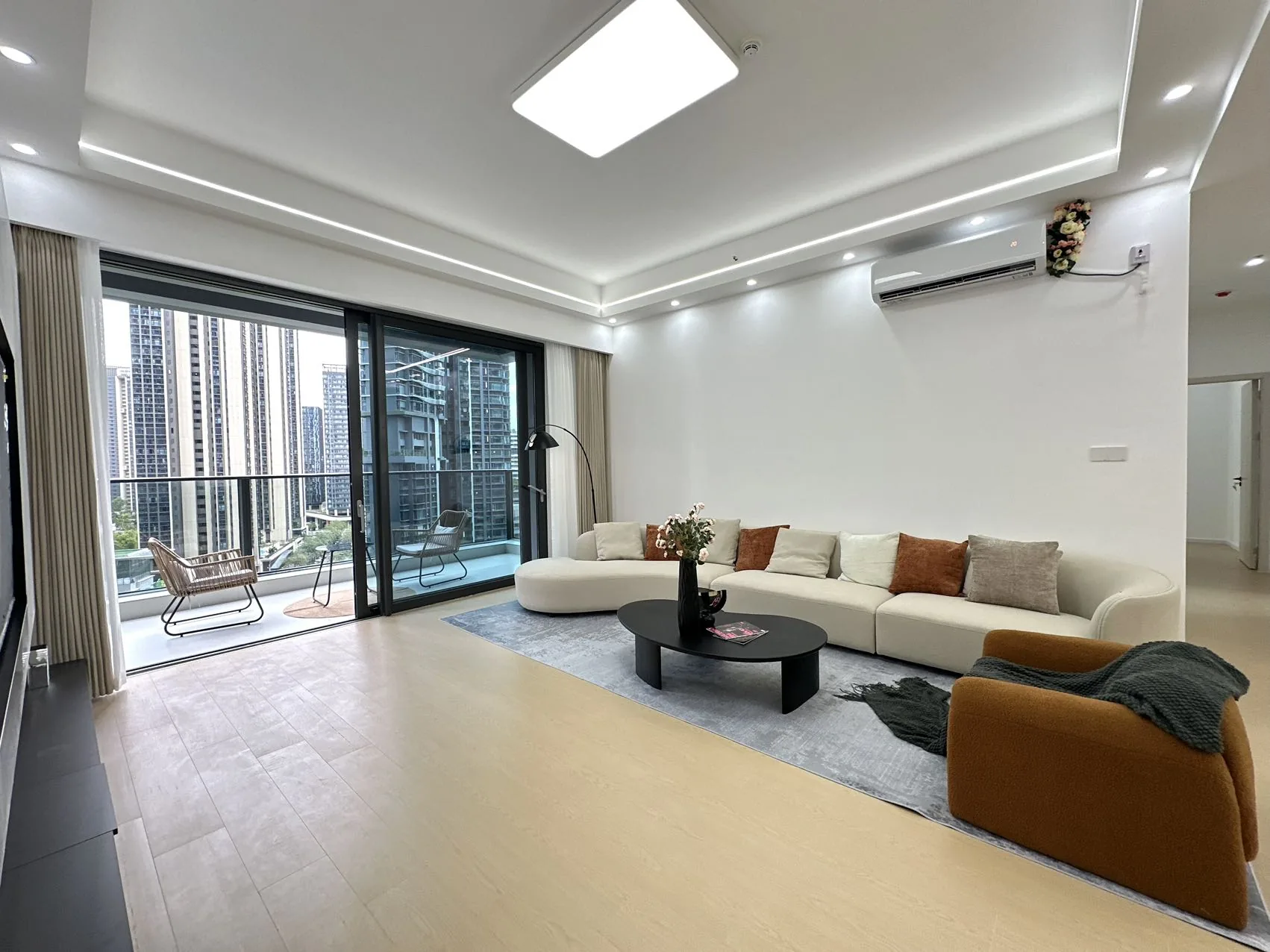 Photo 3 of Futian NEW LISTING | Hyde Garden Tower King ▪ 249㎡ | 4 en-suites + 1 maid’s room,