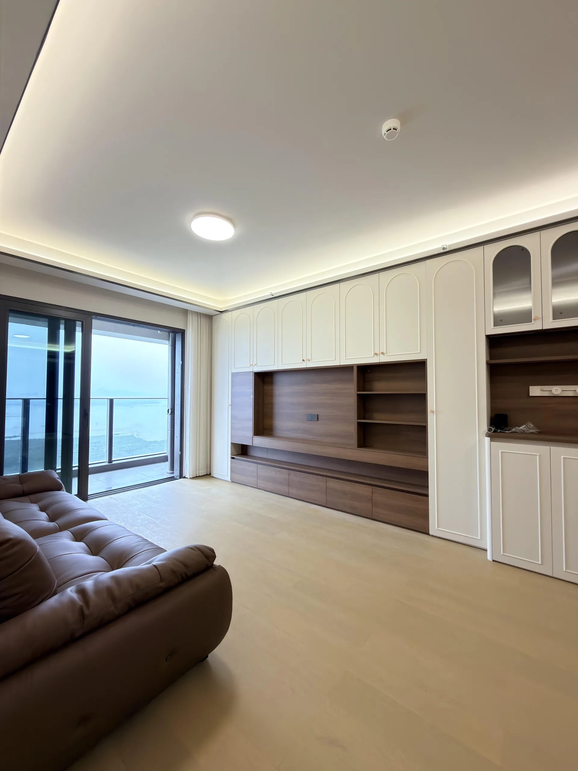 Photo 2 of Stunning Sea View 3-Bedroom Residence with Study at Zhongzhou Bay Yinghai Property Details