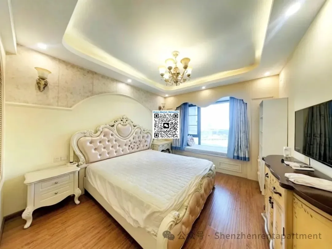Photo 3 of The Peninsula 2 | 153㎡ | 3BR 2BA | Low Floor | Furnished | ¥18,000/Mth